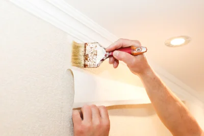 Pose de papier peint aux Thons — revêtements muraux et toiles de verre